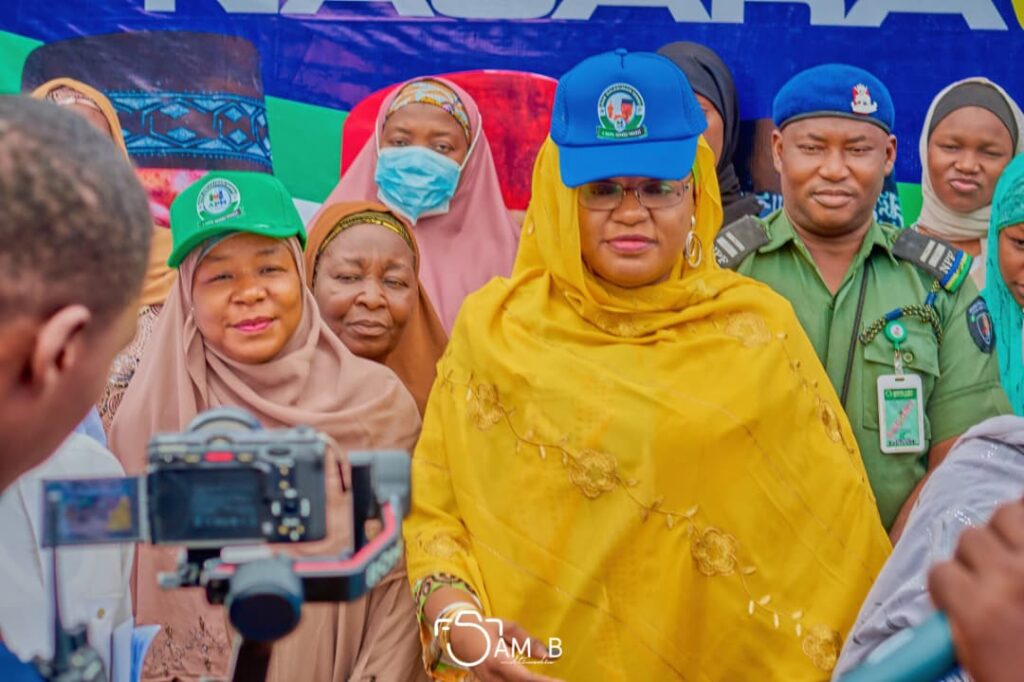 Bauchi speaker’s wife donates cash to 300 women in Ningi, Warji communities