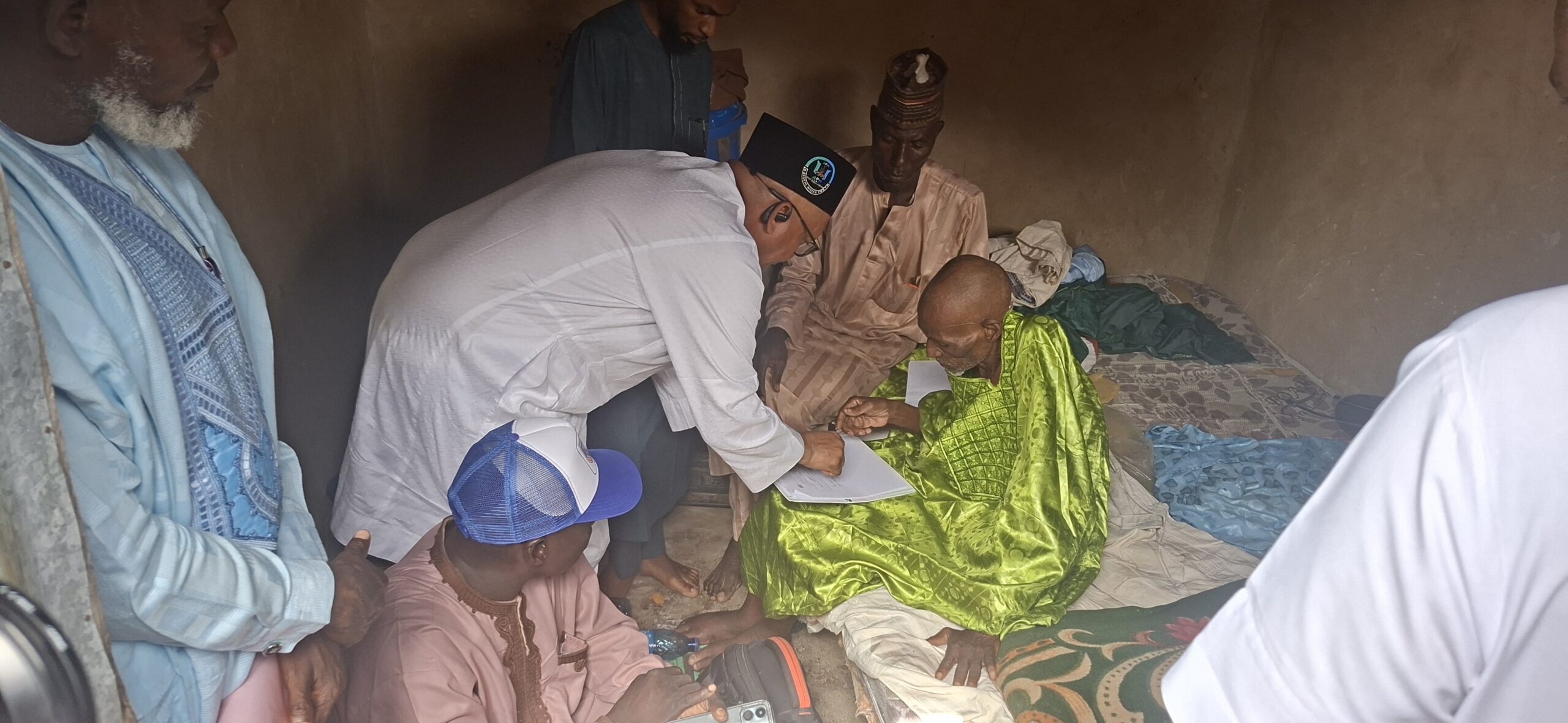 Bauchi gov delivers gratuity to 71yrs ailing retired teacher at home